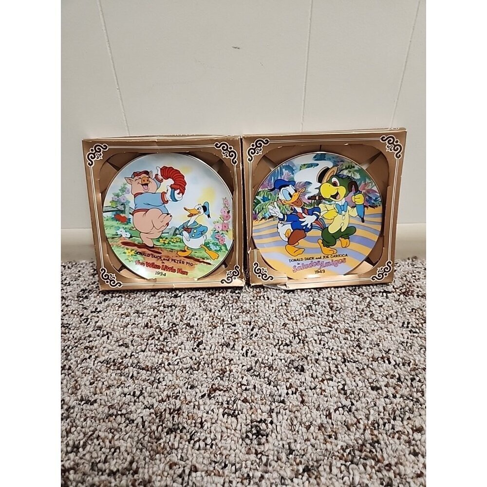 Set Of 2 Donald‎ Duck 50th Birthday plates